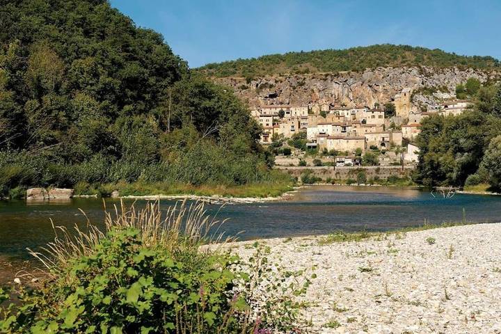 Location de vacances pour 10 personnes, avec vue ainsi que sauna et terrasse à Comprégnac - 3