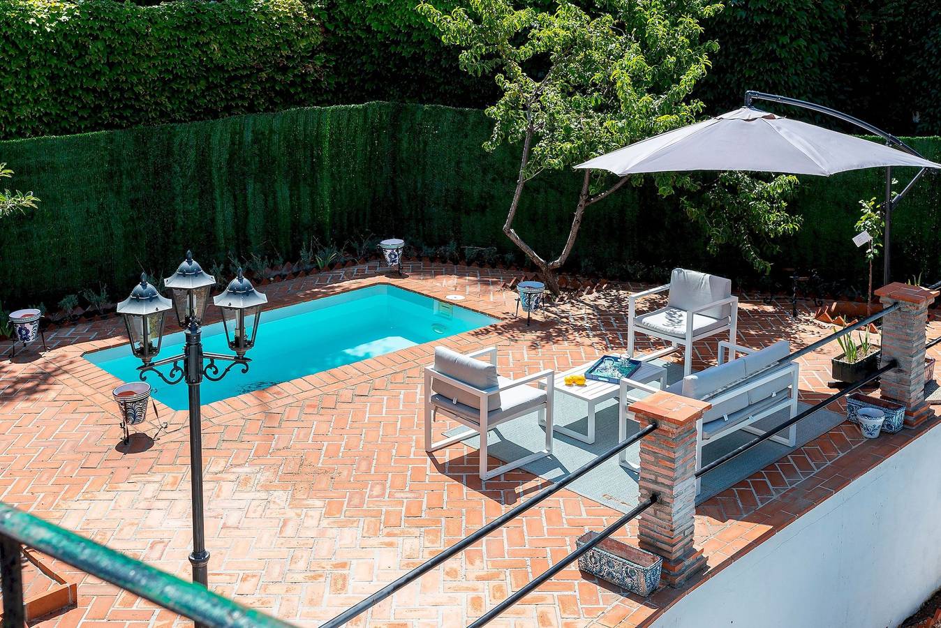 Entire apartment, Magnificent 4 Bd house with private pool. Carmen del Cipres. in Granada, Granada Province