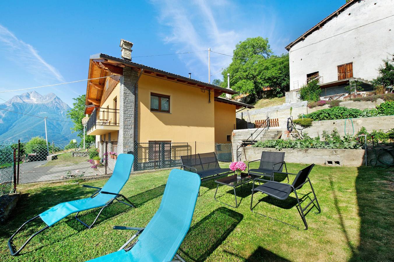 Appartamento per 4 Persone in Quart, Alpi Pennine