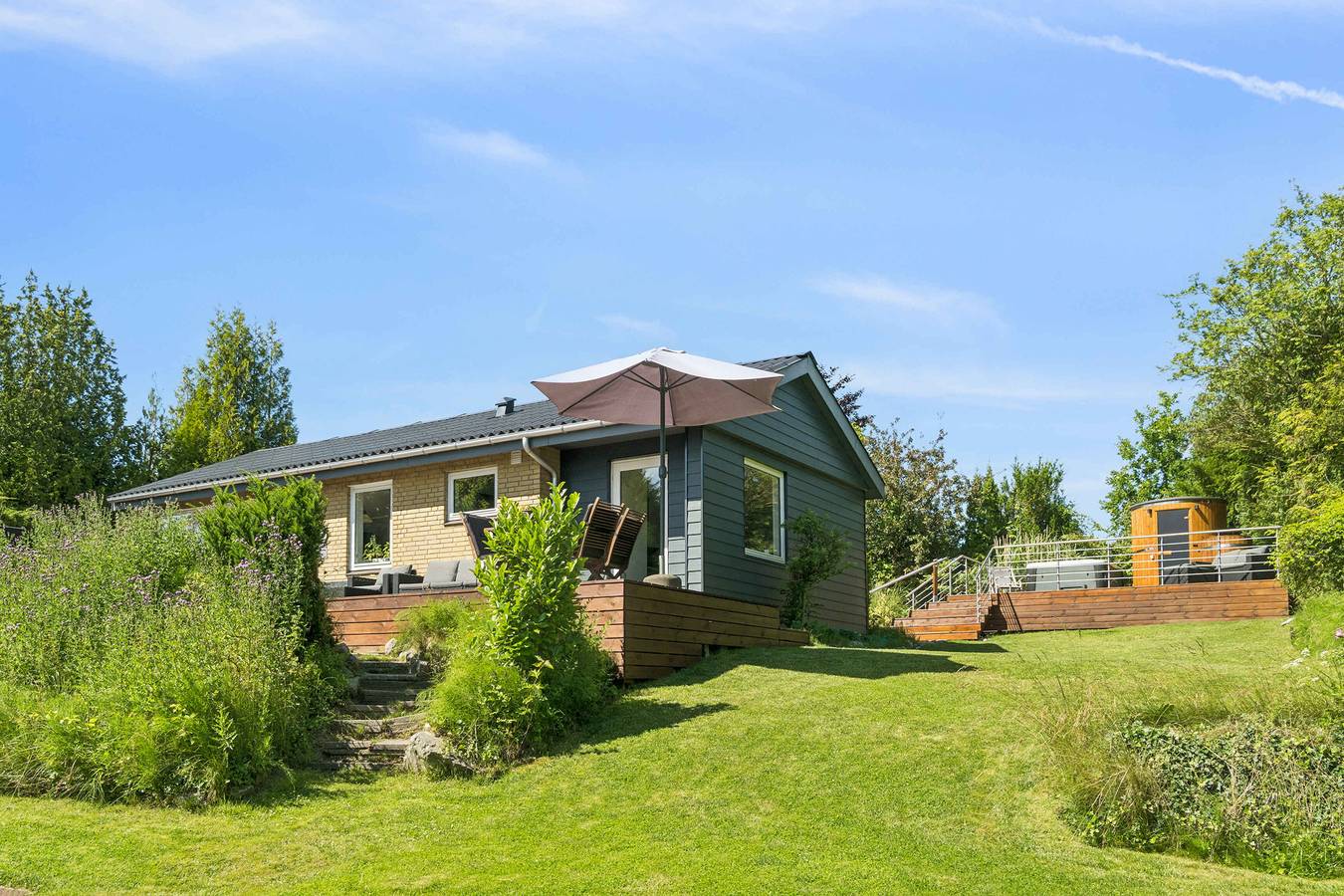 Ferienhaus mit Spa, Sauna und Meerblick in Følle Strand, Djursland