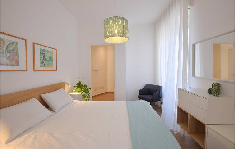 Entire holiday apartment, Sea View Apartment with Parking and Wi-Fi in Pozzallo, Ragusa Province