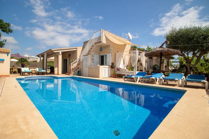 Finca mit Hund für 5 Personen, mit Terrasse und Garten sowie Pool in Playa de Muro