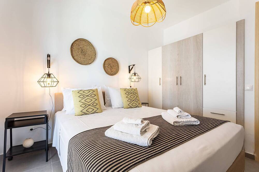 Live in Blue Breeze - Private pool & 180° Seaview in Kea