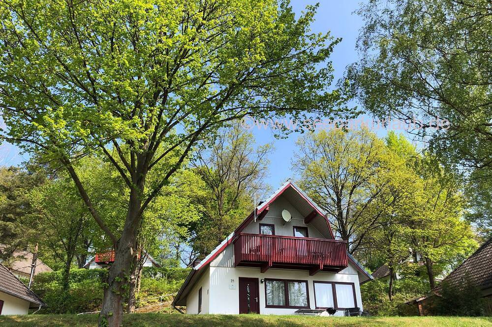 Ferienhaus, freistehend - Seeblick - 6 Personen - gemütlich eingerichtet. in Kirchheim, Knüllgebirge
