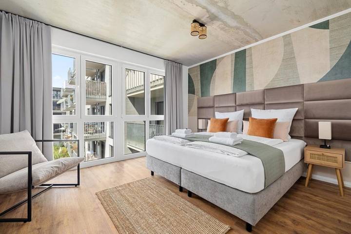 Apartment for 8 people, with balcony in Cologne