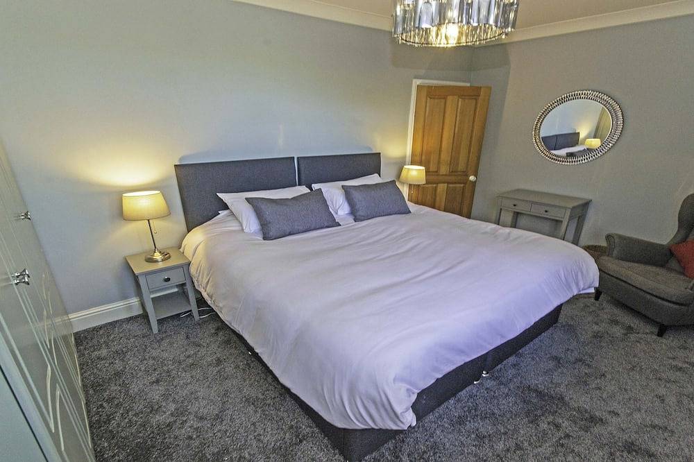 Streamways Slps 12-16 Hot Tub* with Views & Cabin in Croyde, Devon