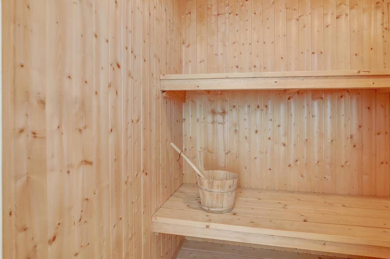 Home in Nexø with sauna in Sommerodden, Dueodde