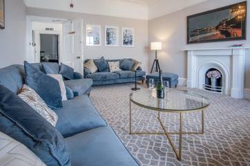 Holiday Home for 12 People in Tenby, Wales, Photo 2