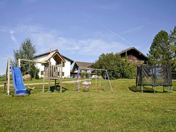 Ferienhof Dirnberg - 5-Sterne-Ferienwohnung mit Ostbalkon für 1 - 5 Personen, 75 qm in Amerang, Landkreis Rosenheim