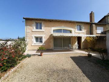 Chambre d’hôte pour 4 personnes, avec terrasse à Saint-Georges-lès-Baillargeaux