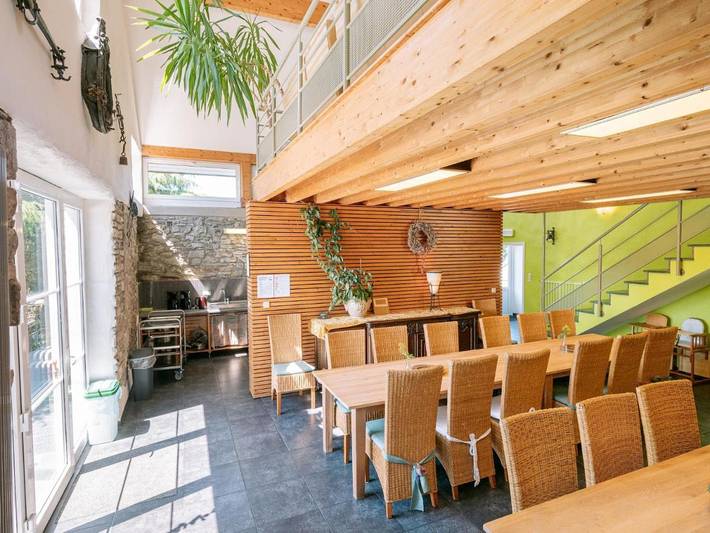 Location de vacances pour 30 personnes, avec sauna ainsi que vue sur le lac et jardin, animaux acceptés à Amblève - 4