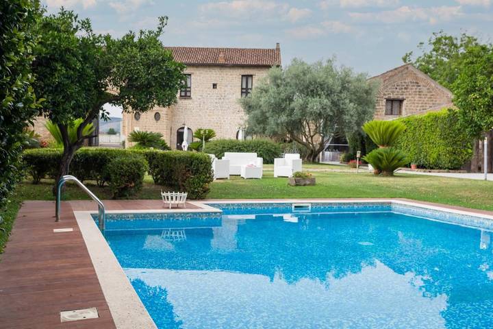 Chambre d’hôte pour 3 personnes, avec piscine et jardin ainsi que vue et terrasse dans San Marco Evangelista