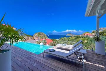 Location de vacances pour 7 personnes, avec terrasse et jardin dans Plage du Pain de Sucre