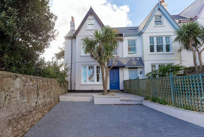 Holiday home for 8 people in St. Ives