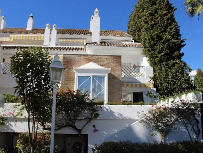 Apartamento de vacaciones para 3 personas, con Terraza además de Jardín y Piscina en El Paraíso
