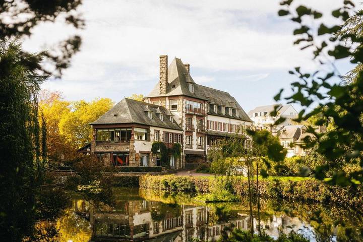 Hôtel pour 3 personnes, avec Terrasse et Jardin à Châteaubourg