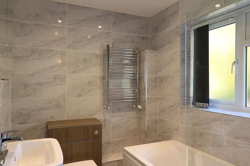 Ganze Wohnung, Neues, zweckmäßig gebautes, komfortables Apartment mit einem Bett in Gehweite von Marlow in Marlow, Chiltern Hills