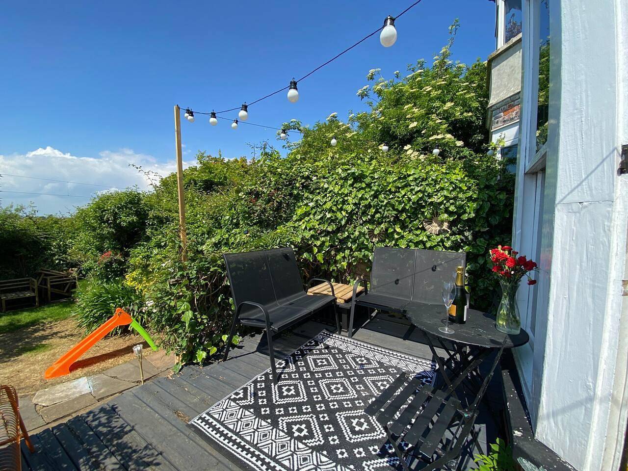 Edwardian Villa by the Sea, Sleeps 8, Coastal Walk in Frinton and Walton, Essex