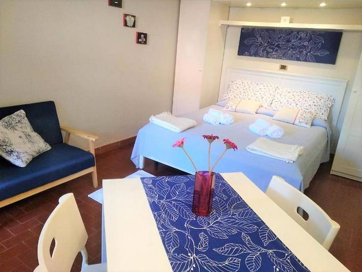 Appartement de vacances pour 3 personnes, avec piscine et jardin
