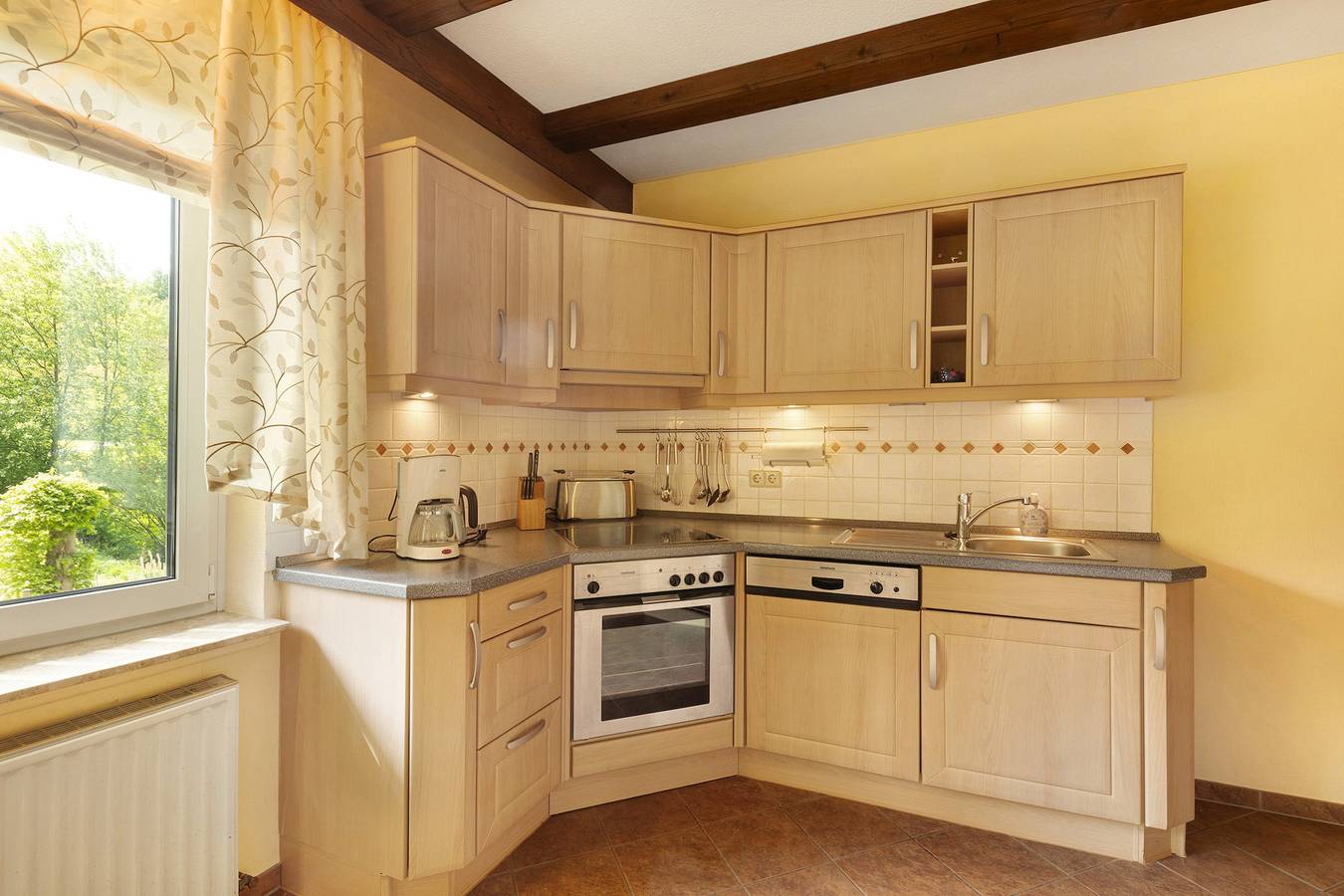Ganze Wohnung, Ferienwohnung 'B - Suite' mit privater Terrasse und Wi-Fi in Usseln, Willingen