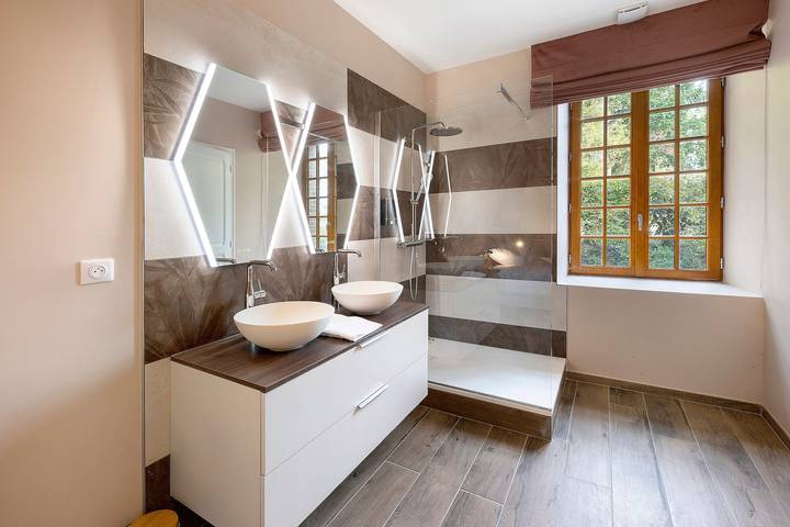 Bed & Breakfast 'Chambre Les Douves 4-Grange Arthuis' mit WLAN und Klimaanlage in Lavau, Loire-Tal