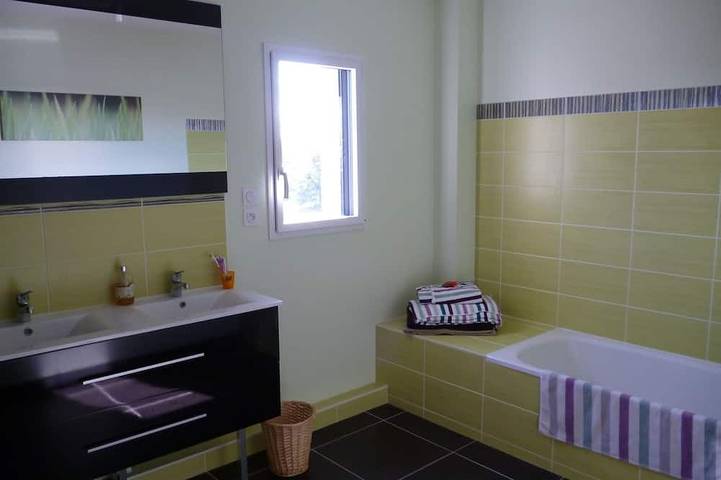 Maison contemporaine vue mer, sauna infrarouge, plages à 2 minutes in Plouézec, Côte de Goëlo