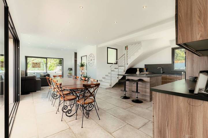 Location de vacances pour 8 personnes, avec balcon et jardin dans Plage Coupereau - 4