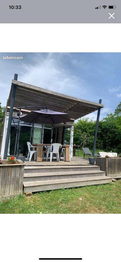 Mobil-home chalet chez l'habitant, au coeur des Combrailles, à 5 min du Pont du Bouchet in Saint-Priest-des-Champs, Puy-de-Dôme