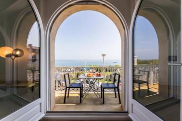 Gîte pour 4 personnes, avec balcon dans Plage du Port-Vieux