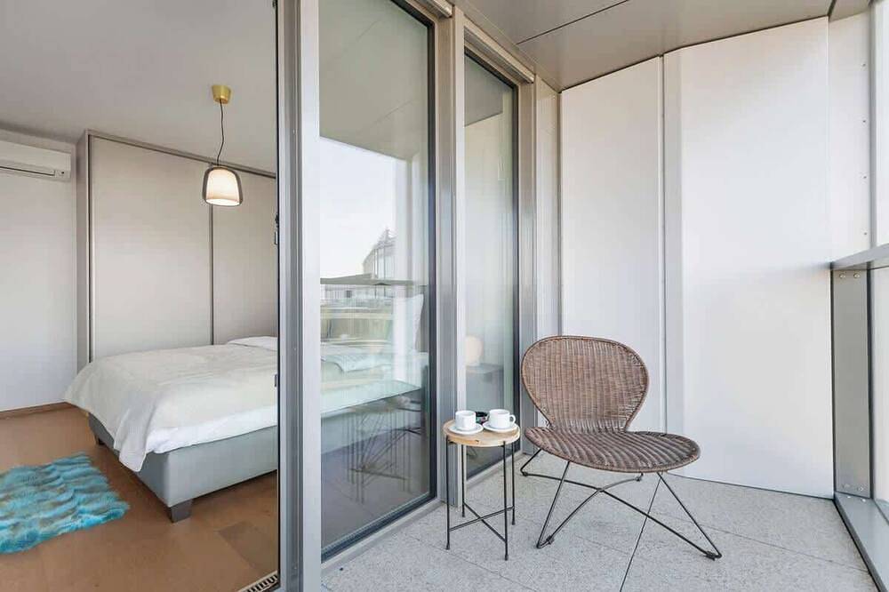 Entire apartment, Eurovea Tower Apt 2 Sky View in Bratislava, Bratislava region