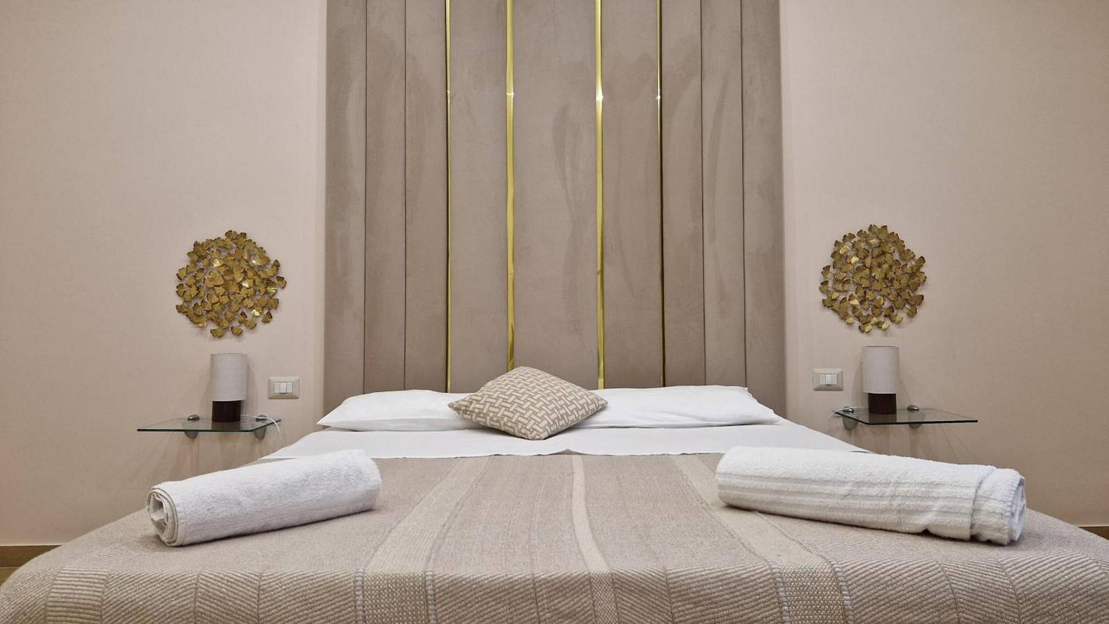 Apartamento entero, Apartamento 'Toledo' con Balcón, Wi-Fi y Aire Acondicionado in Catania, Provincia de Catania