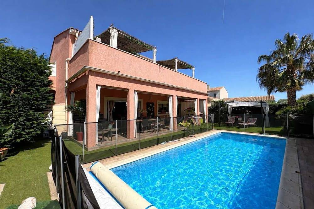 Villa Crystal, a haven of luxury and serenity in Cers, Costa mediterránea (Francia)