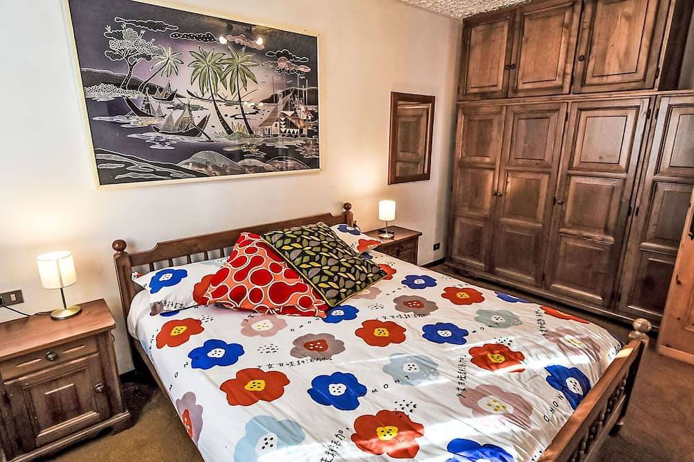 Appartamento intero, Accogliente appartamento per 4 ospiti con Wifi, Tv, balcone e animali ammessi in Madesimo, Valtellina