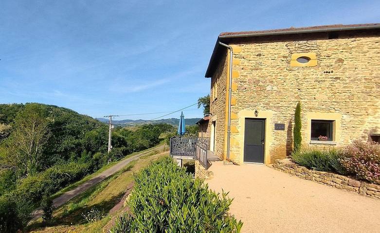 Gîte pour 6 personnes, avec Terrasse ainsi que Jardin et Vue dans Sainte-Paule