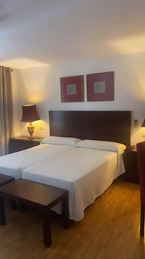 Hostal Tres Soles in Nerja Centre, Nerja