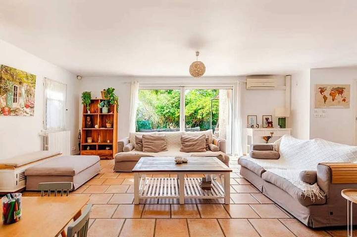 Ferienhaus für 10 Personen, mit Balkon und Garten