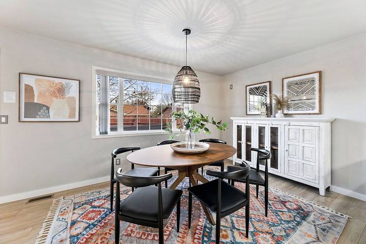 Vacation rental for 12 people, with hot tub and yard in Loveland