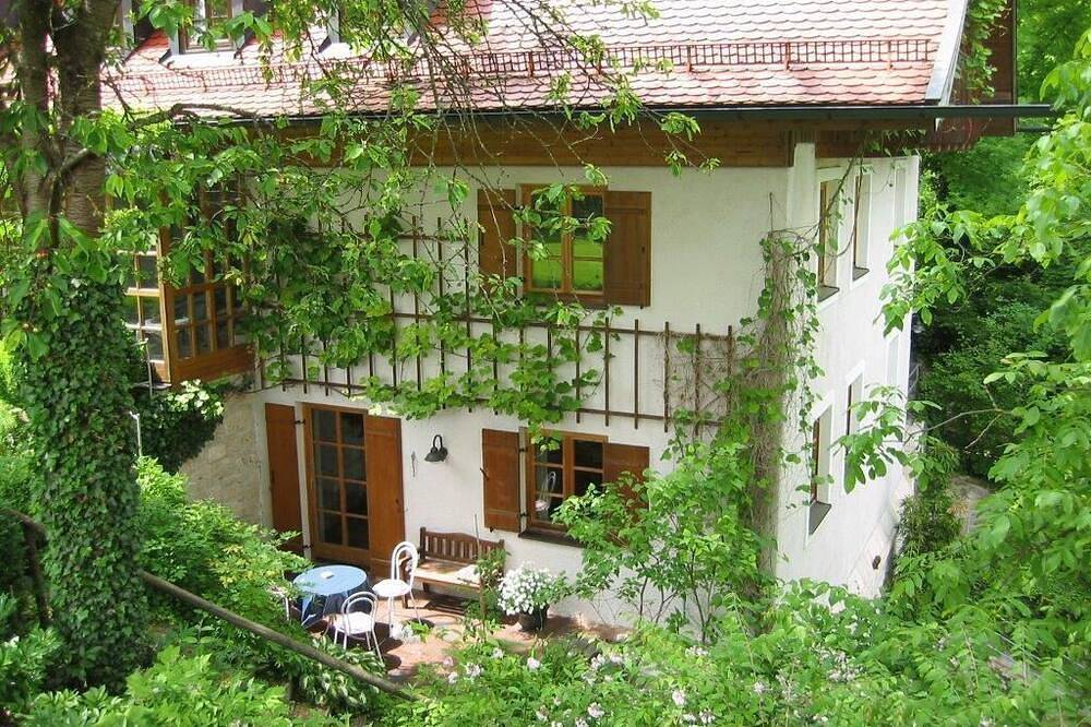 Ganze Wohnung, Ferienwohnung Thalhauser in Tittmoning, Rupertiwinkel