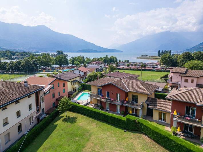 Apartmenthotel für 4 Personen, mit Balkon und Terrasse sowie Garten und Kinderpool
