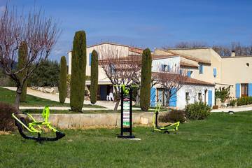 Gîte pour 4 Personnes dans Peypin-d'Aigues, Parc naturel régional du Luberon, Photo 3