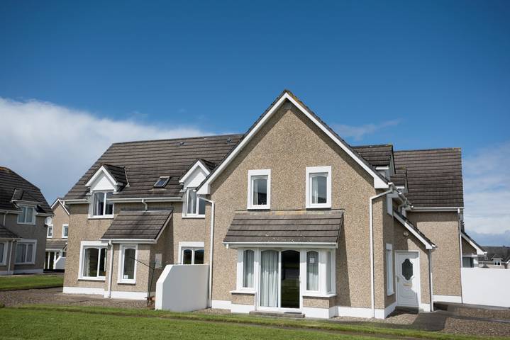 Vacation apartment for 5 people, with Yard in County Clare