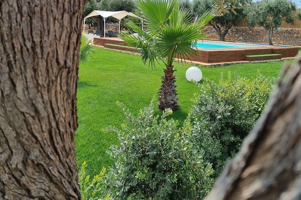Wunderbare Villa mit Meerblick, 2 km vom Dorf entfernt, eine Oase der Ruhe inmitten von Olivenbäumen in Polignano A Mare, Bari Provinz