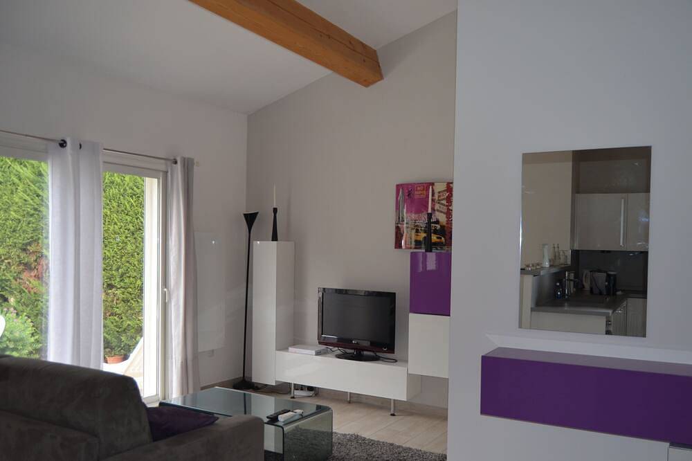 Hermoso nuevo anexo Casa Provenzal de 4000 m2 plantearon in Éguilles, Region de Aix-en-Provence