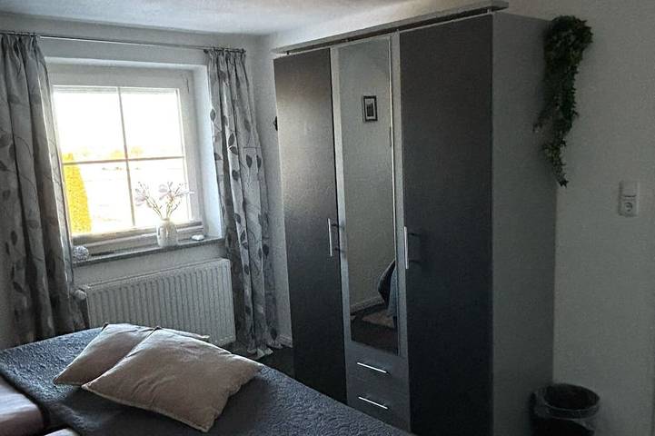 Ganze Wohnung, Ferienwohnung „Landglück“ - gemütliche naturnahe Ferienwohnung in Oberbayern in Denklingen, Romantische Straße