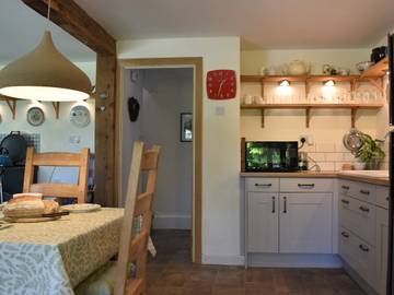 Log Cabin for 4 People in Widecombe in the Moor, Devon, Photo 4