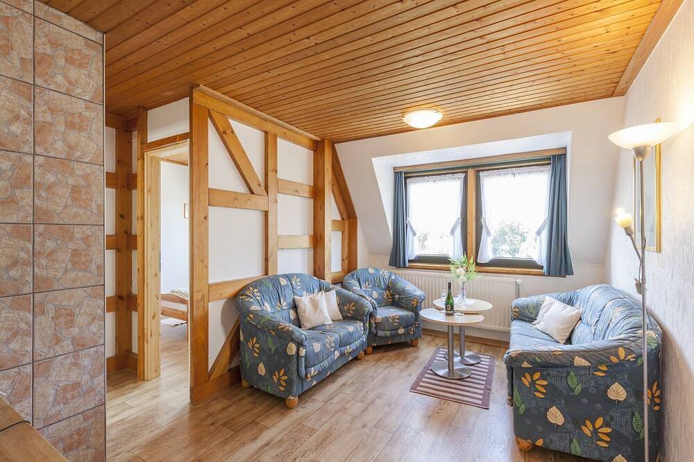 Ganze Wohnung, Gemütliches Appartement in Hallenberg mit Terrasse in Hallenberg, Hochsauerlandkreis