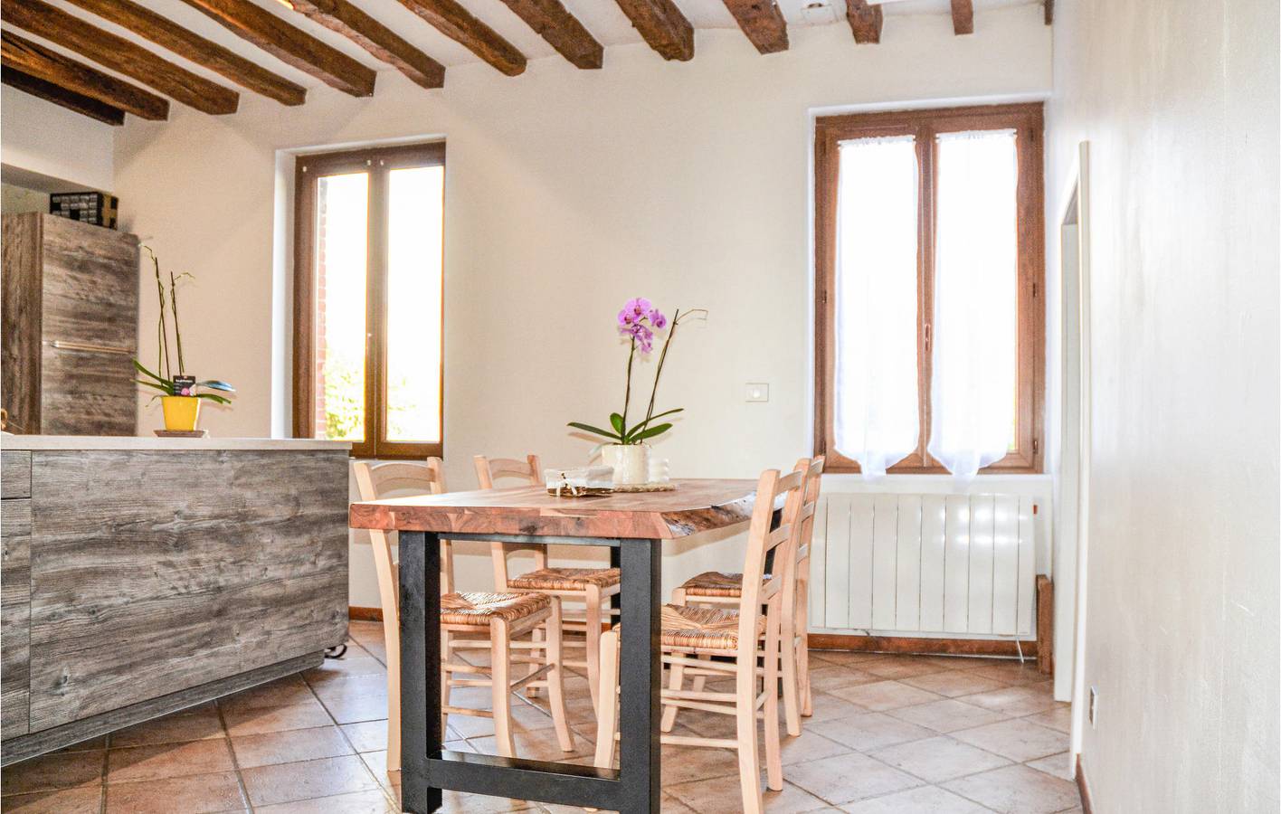 Retraite en bord de mer avec piscine, WiFi et parking - 2,5 km de La Marne in Saulchery, Aisne