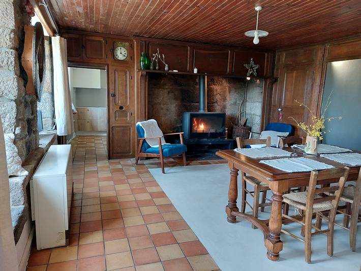 Gîte pour 6 personnes, avec jardin et terrasse dans L'Aubrac - 3