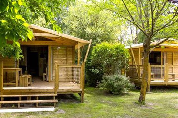 Chalet pour 4 personnes, avec terrasse et piscine