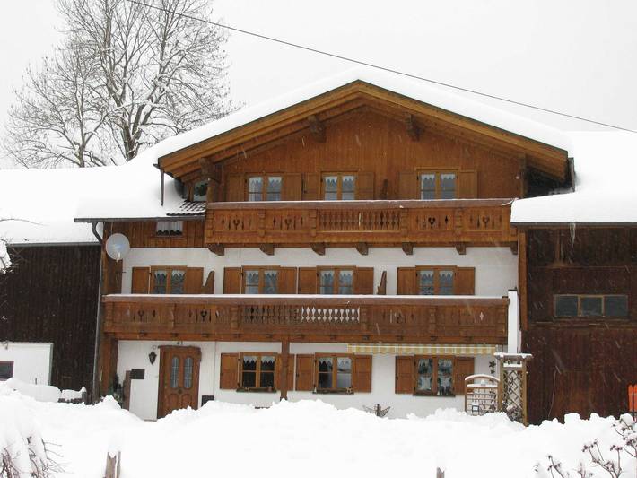 Ferienwohnung für 6 Personen, mit Balkon und Sauna in Grän